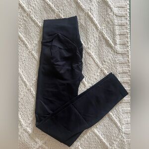 Black Scrunched Butt Leggings